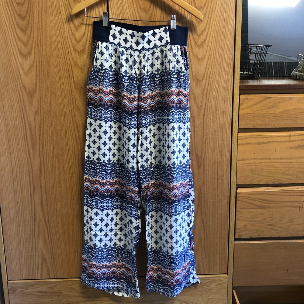 Printed Flowy Pants Size Small
